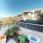 公寓 Grand 3p Climatise Avec Terrasse Dans Calme Avec Piscine - Fr-1-196-350