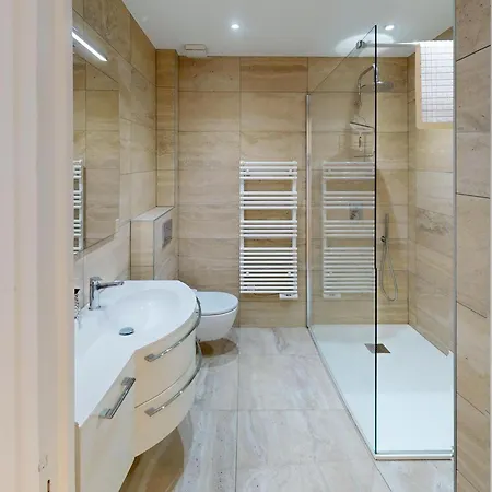 3p Climatisé Avec Grande Terrasse, Piscine Et Wifi - Fr-1-196-350 Appartement Menton