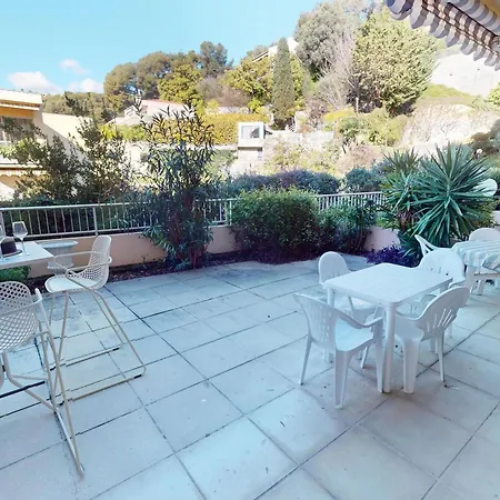 Grand 3p Climatise Avec Terrasse Dans Calme Avec Piscine - Fr-1-196-350 아파트