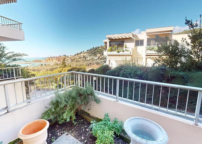 Διαμέρισμα Grand 3p Climatise Avec Terrasse Dans Calme Avec Piscine - Fr-1-196-350