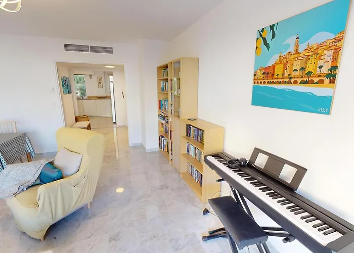 Grand 3p Climatise Avec Terrasse Dans Calme Avec Piscine - Fr-1-196-350 Apartment Menton