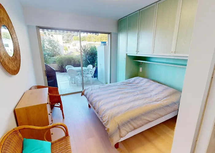 Appartement Grand 3p Climatise Avec Terrasse Dans Calme Avec Piscine - Fr-1-196-350 *