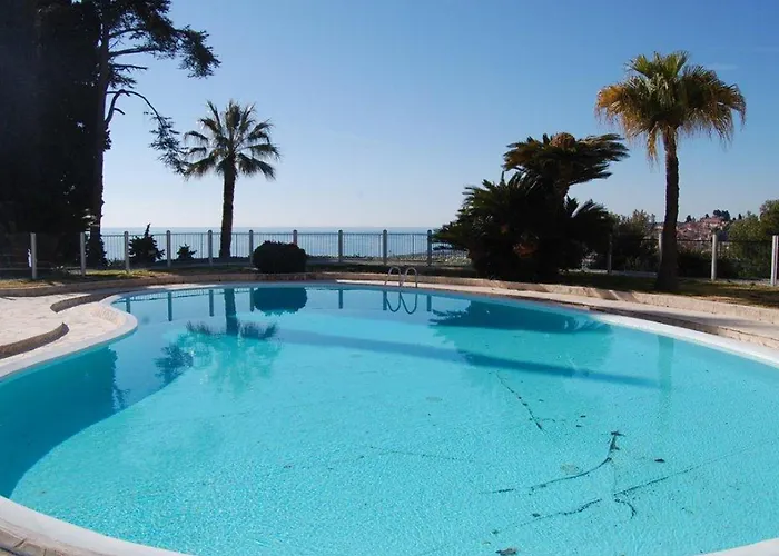 Appartement Grand 3p Climatise Avec Terrasse Dans Calme Avec Piscine - Fr-1-196-350 *